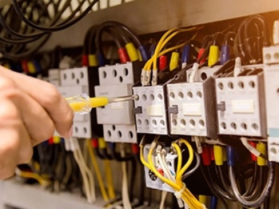 机械式三相四线电度表的读法